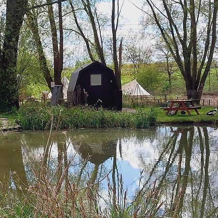 Rum Bridge Fisheries "The Cabin" Hotell Clare Eksteriør bilde